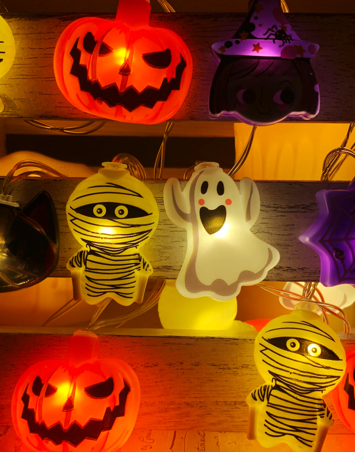 Halloween String Lights with USB-Powered Decoration Featuring Mummies, Ghosts, Spiders,Witch, Skeletons, Witches, Black Cats-Cute Indoor Party Ornaments for Festive Decoration.